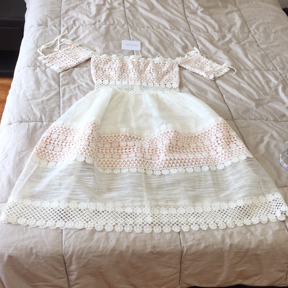 ELLIATT dress white floral Lacey